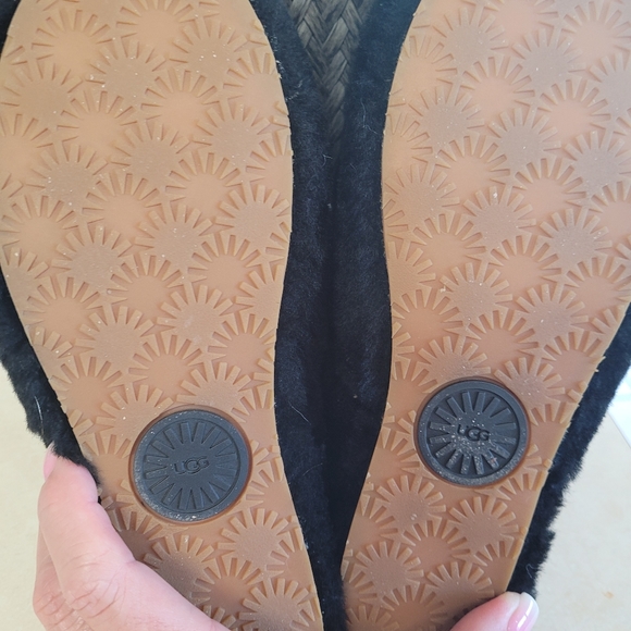 UGG Fluff Yay Slides - Picture 2 of 5